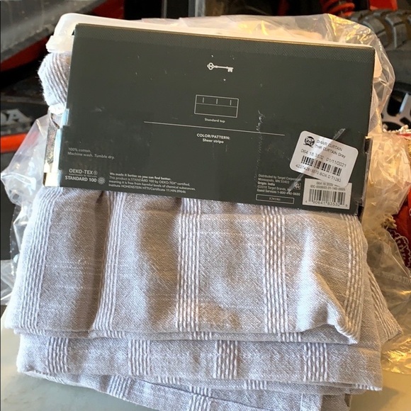 Threshold Shower curtain Gray Sheer Stripe! 72x72 - Picture 5 of 6